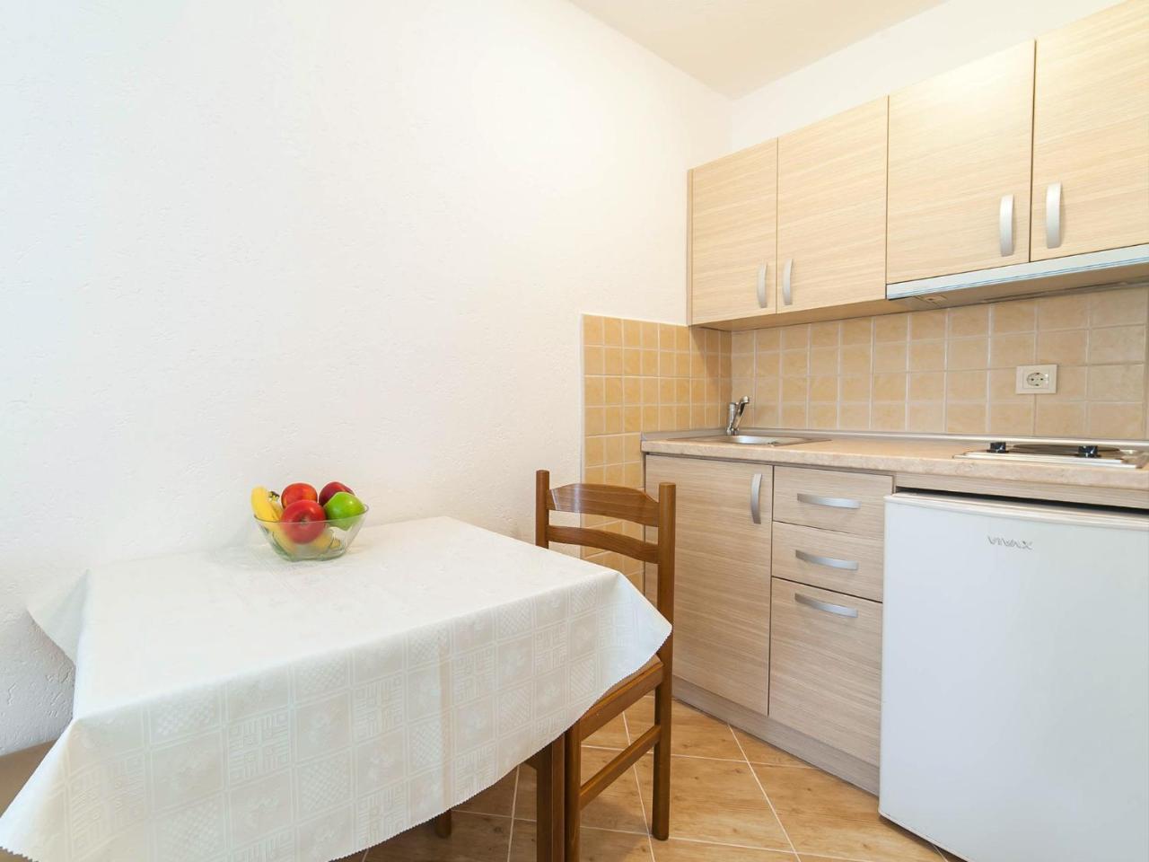 Hana Accommodation Свети Стефан Екстериор снимка