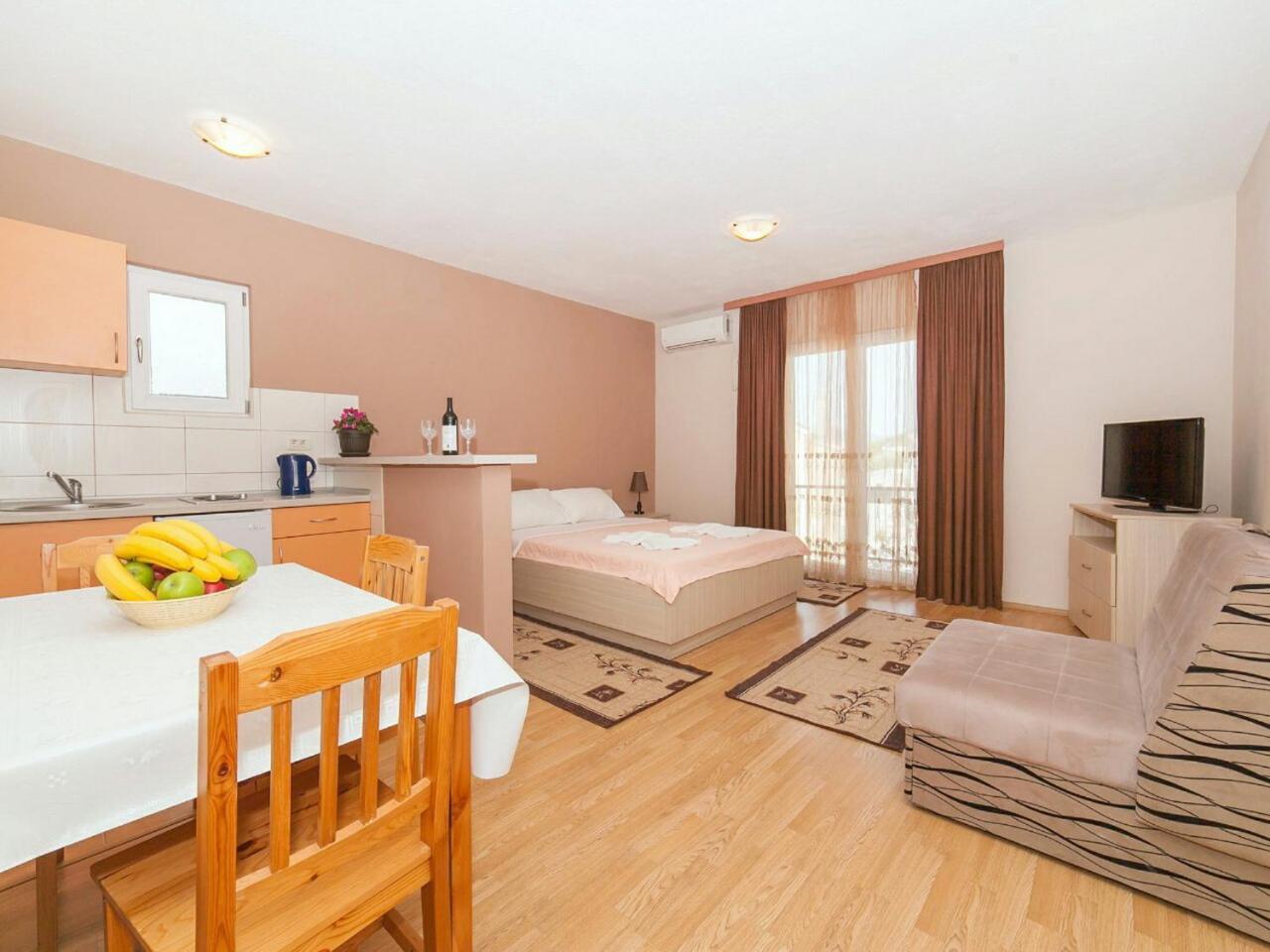 Hana Accommodation Свети Стефан Екстериор снимка