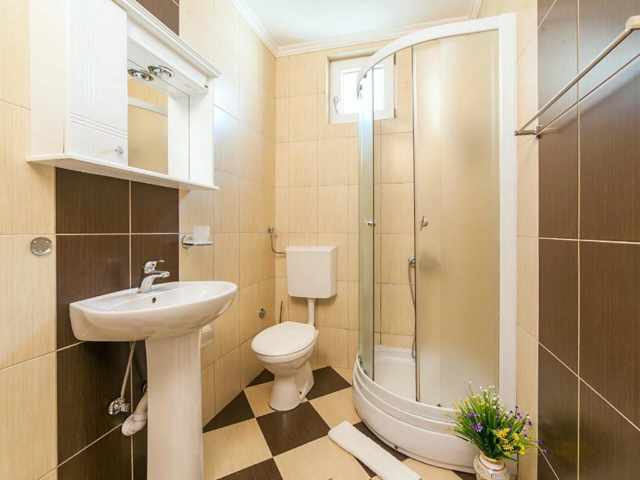 Hana Accommodation Свети Стефан Екстериор снимка